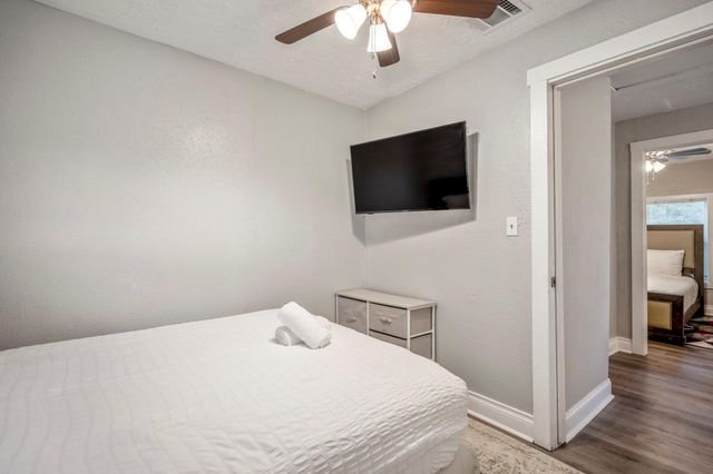 5411 Arapahoe Street, Houston, TX 77020