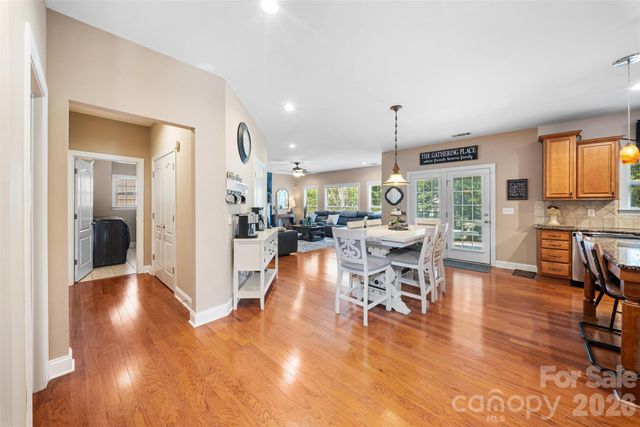 8715 Savannah Road, Harrisburg, NC 28075