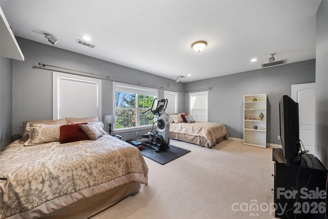 8715 Savannah Road, Harrisburg, NC 28075