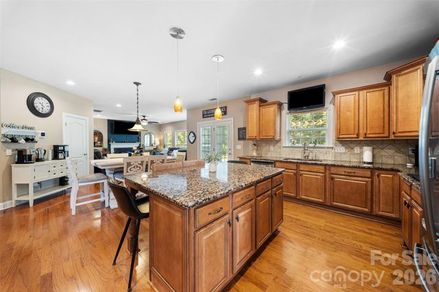 8715 Savannah Road, Harrisburg, NC 28075