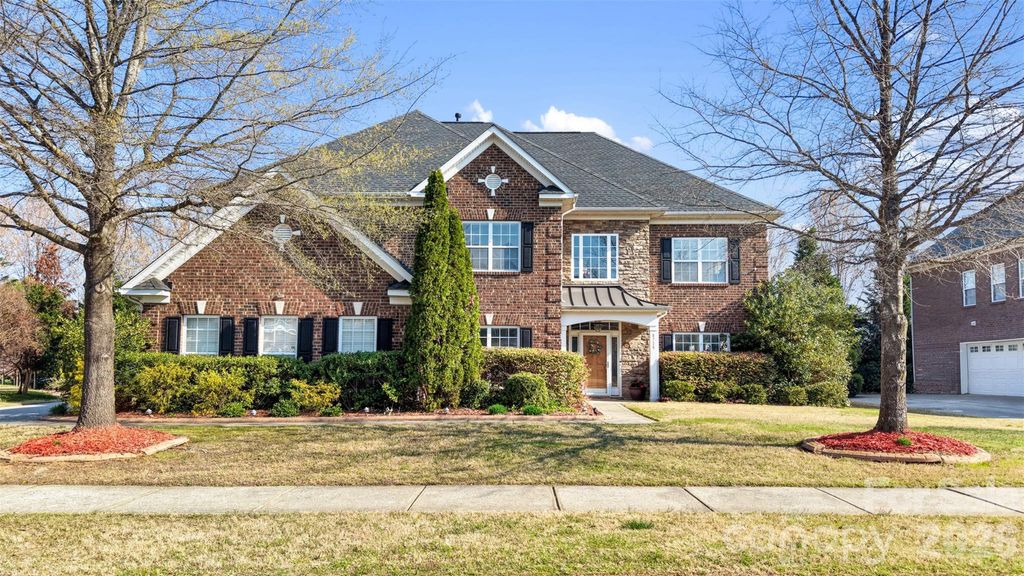 8715 Savannah Road, Harrisburg, NC 28075