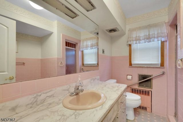 316 Sanford Ave, Lyndhurst Twp., NJ 07071