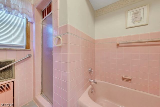 316 Sanford Ave, Lyndhurst Twp., NJ 07071