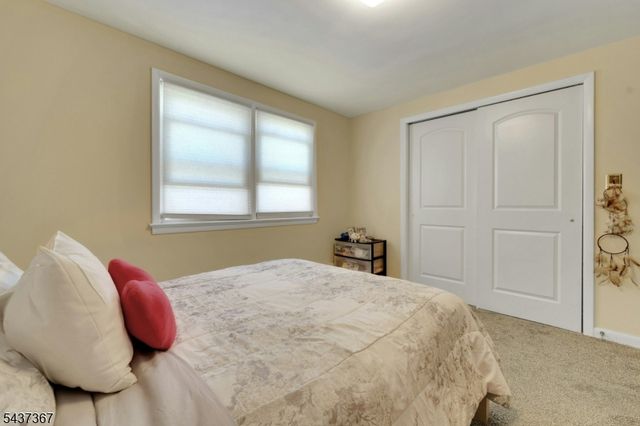 316 Sanford Ave, Lyndhurst Twp., NJ 07071