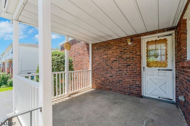 316 Sanford Ave, Lyndhurst Twp., NJ 07071