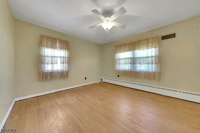 316 Sanford Ave, Lyndhurst Twp., NJ 07071