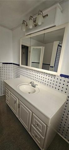 1300 S Olive Street, Pittsburg, KS 66762