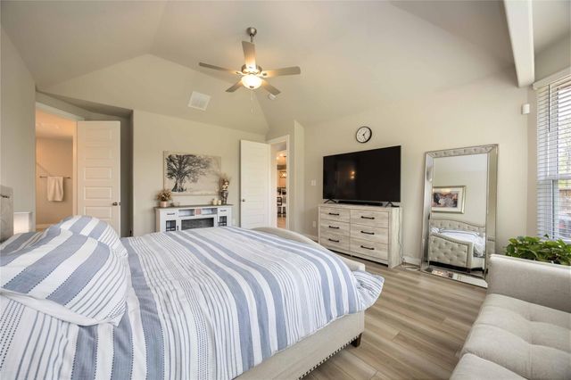 503 Highland Thicket Drive, Montgomery, TX 77316