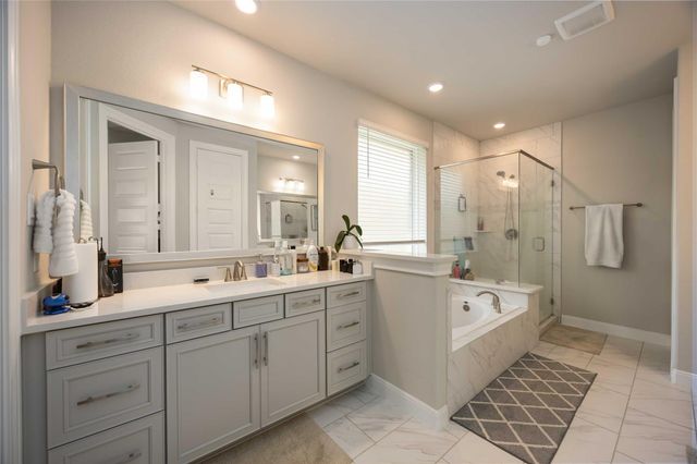 503 Highland Thicket Drive, Montgomery, TX 77316