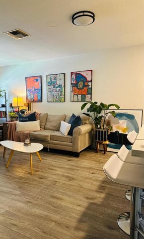 1002 NE 119th St F, Biscayne Park, FL 33161