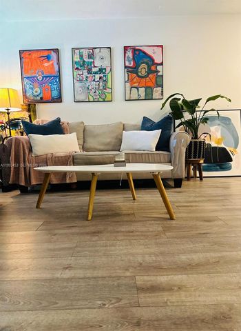 1002 NE 119th St F, Biscayne Park, FL 33161