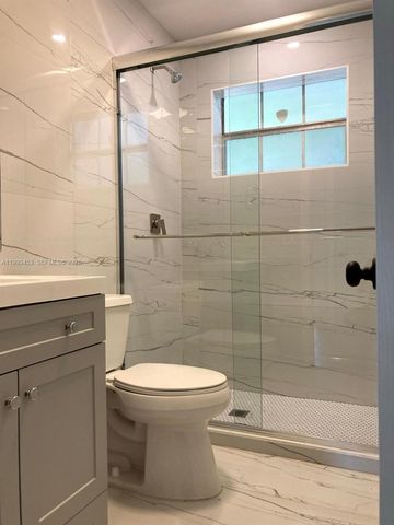 1002 NE 119th St F, Biscayne Park, FL 33161