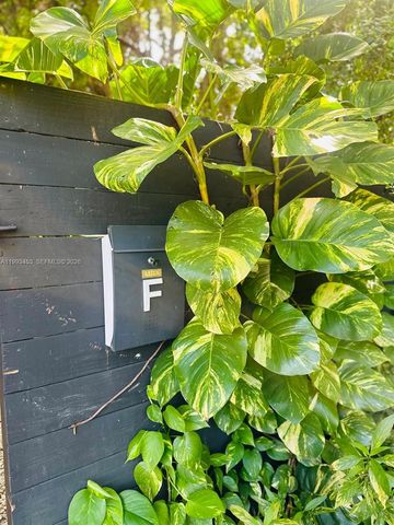 1002 NE 119th St F, Biscayne Park, FL 33161