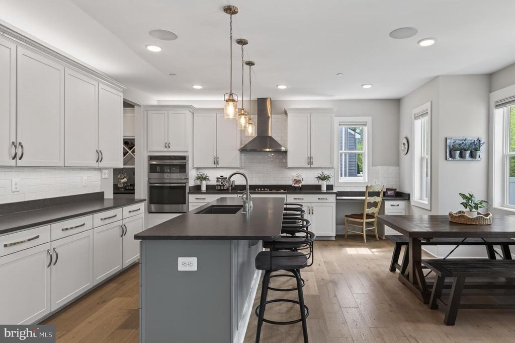 Image 12 of property listing at 38 KLEIS RD, Severna Park, MD 21146