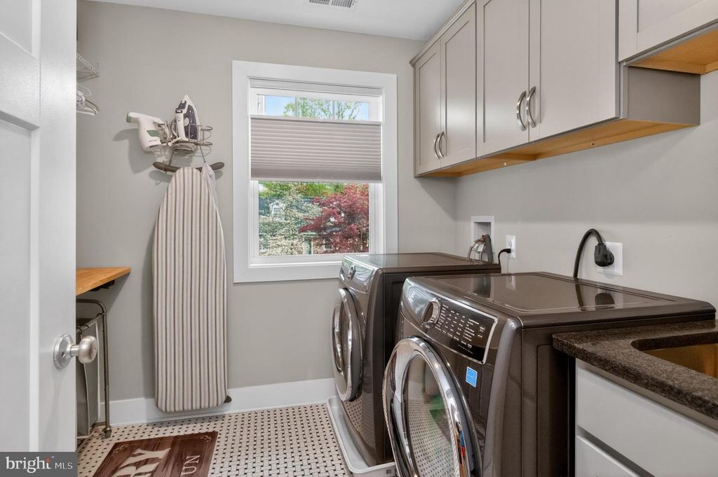 Image 35 of property listing at 38 KLEIS RD, Severna Park, MD 21146