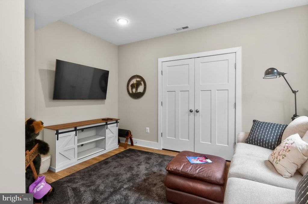 Image 40 of property listing at 38 KLEIS RD, Severna Park, MD 21146