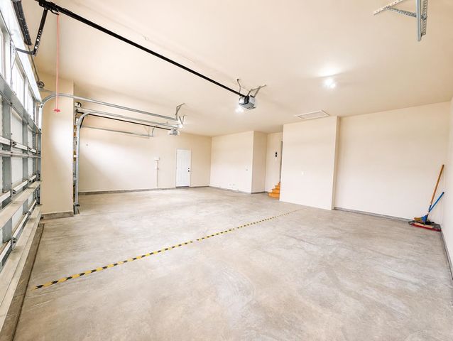 1502 N Shadow Rock Dr, Andover, KS 67002