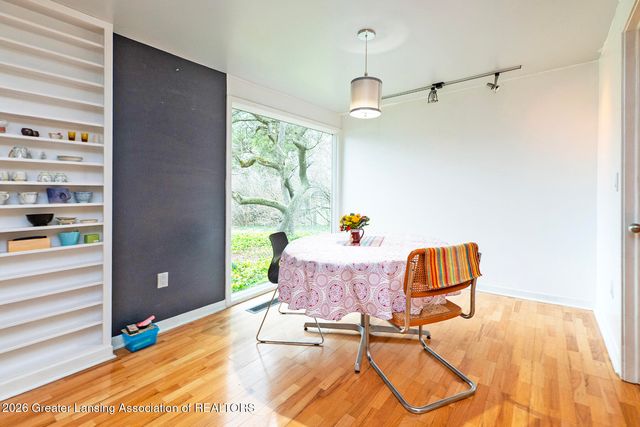 855 Lantern Hill Drive, East Lansing, MI 48823