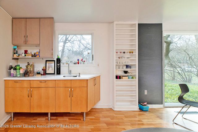 855 Lantern Hill Drive, East Lansing, MI 48823