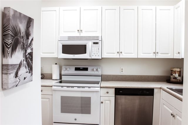 348 Moss Creek Lane, Brunswick, GA 31520