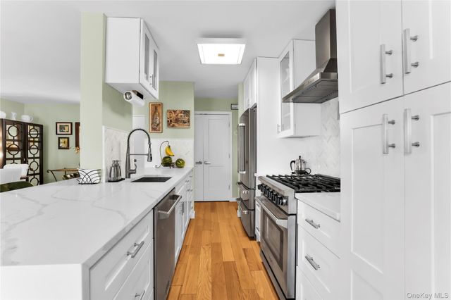 1085 Warburton 210, Yonkers, NY 10701