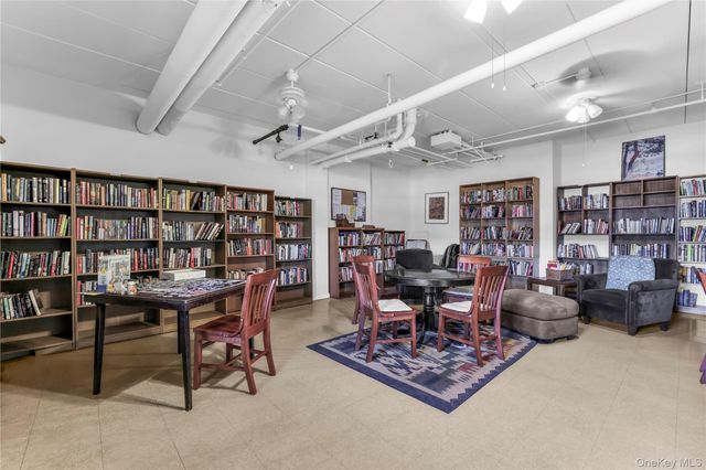 1085 Warburton 210, Yonkers, NY 10701