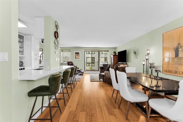 1085 Warburton 210, Yonkers, NY 10701
