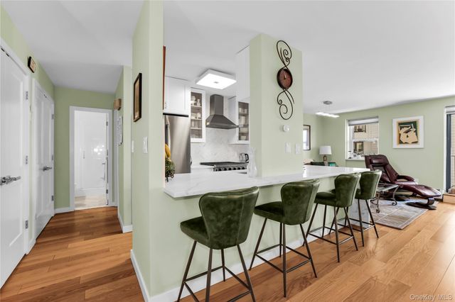 1085 Warburton 210, Yonkers, NY 10701