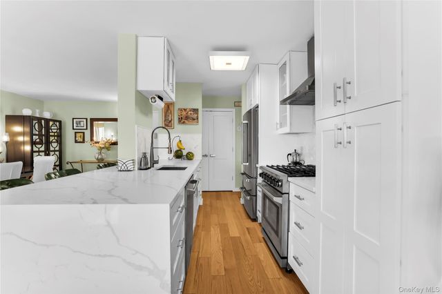 1085 Warburton 210, Yonkers, NY 10701