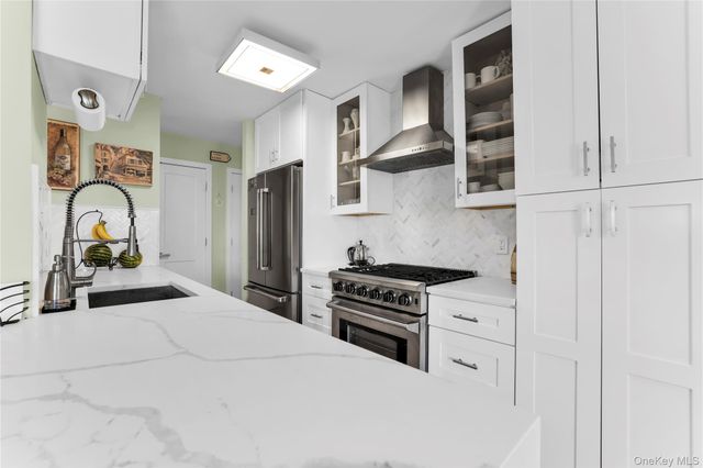 1085 Warburton 210, Yonkers, NY 10701