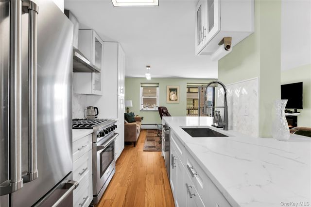 1085 Warburton 210, Yonkers, NY 10701