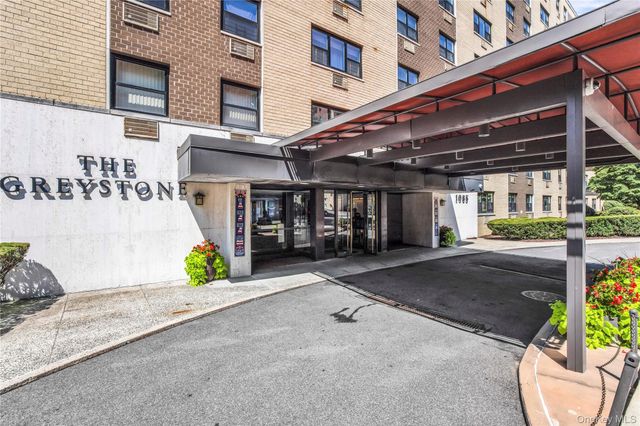 1085 Warburton 210, Yonkers, NY 10701