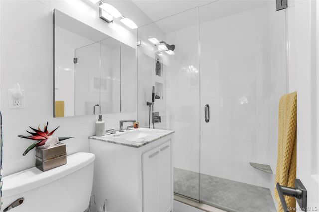1085 Warburton 210, Yonkers, NY 10701