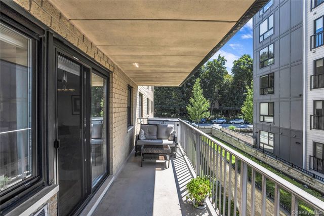 1085 Warburton 210, Yonkers, NY 10701