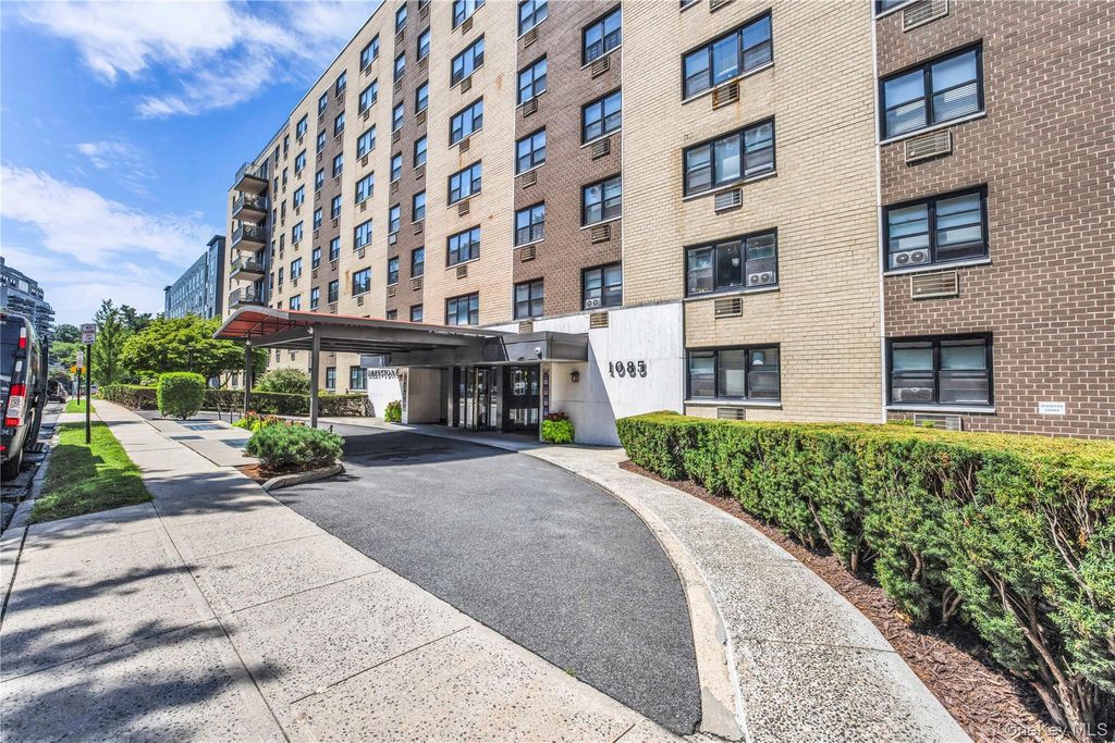 1085 Warburton 210, Yonkers, NY 10701 — photo 5