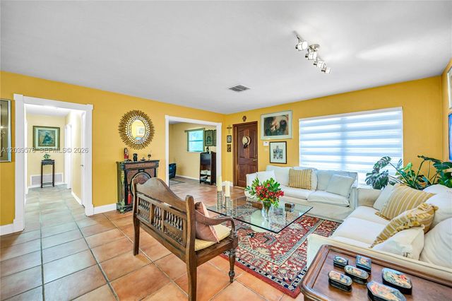 8701 SW 87th Ct, Miami, FL 33173