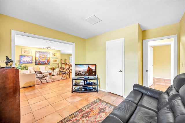 8701 SW 87th Ct, Miami, FL 33173