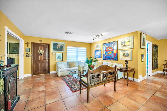 8701 SW 87th Ct, Miami, FL 33173