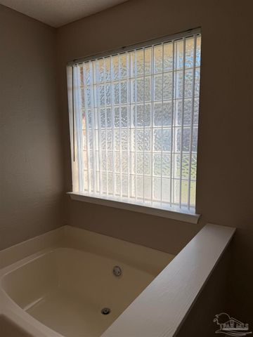 4124 Erika Ct, Pensacola, FL 32526