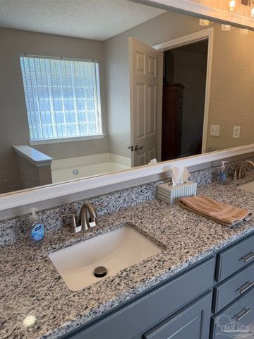 4124 Erika Ct, Pensacola, FL 32526