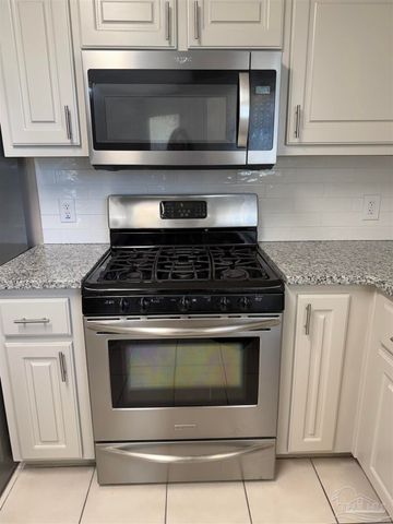 4124 Erika Ct, Pensacola, FL 32526