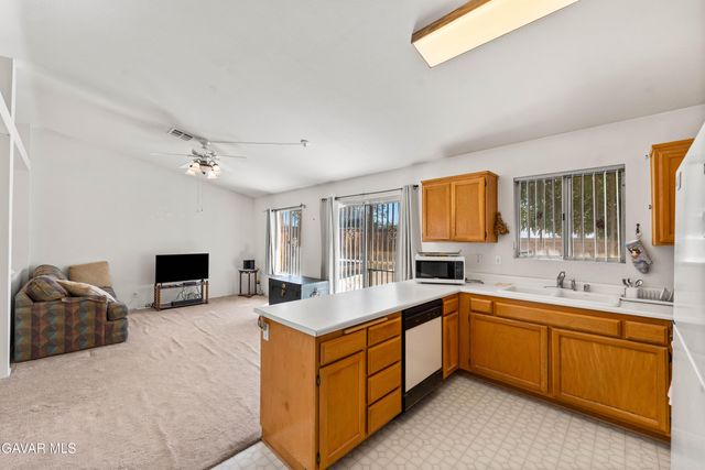 1208 Oakwood Lane, Rosamond, CA 93560