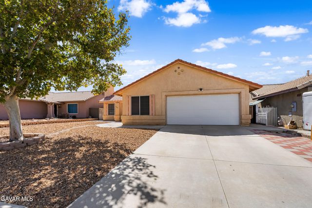 1208 Oakwood Lane, Rosamond, CA 93560