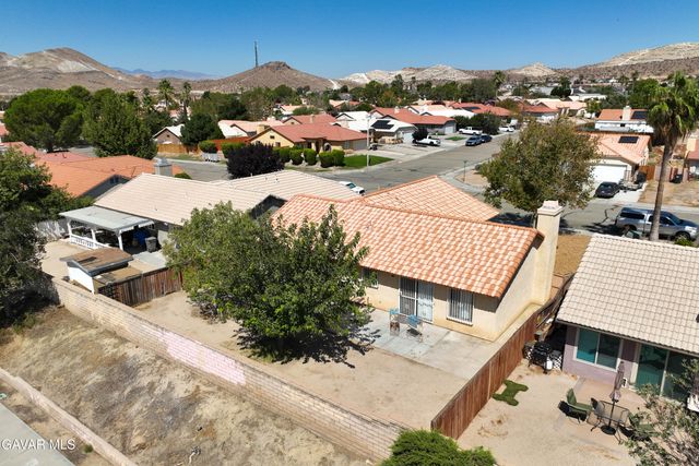 1208 Oakwood Lane, Rosamond, CA 93560