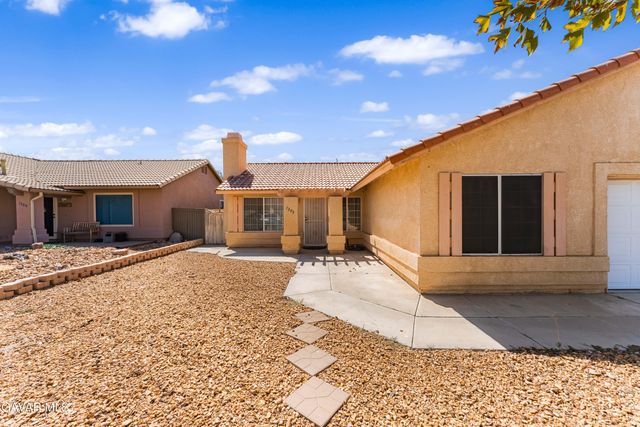 1208 Oakwood Lane, Rosamond, CA 93560