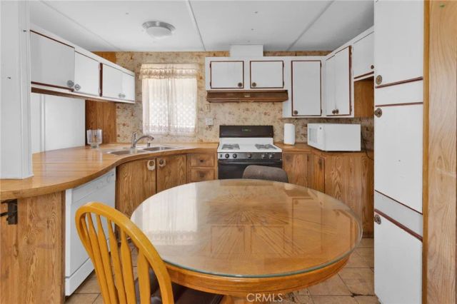 11420 Lee, Adelanto, CA 92301