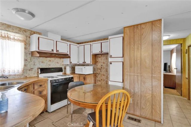 11420 Lee, Adelanto, CA 92301