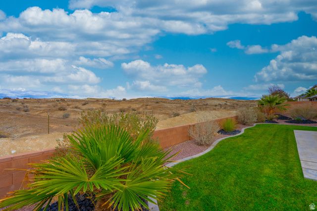 1651 E WOLF HOLE DR, St. George, UT 84790