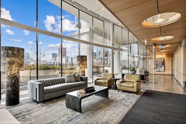 340 E RANDOLPH Street 907, Chicago, IL 60601