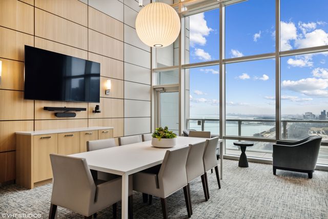 340 E RANDOLPH Street 907, Chicago, IL 60601